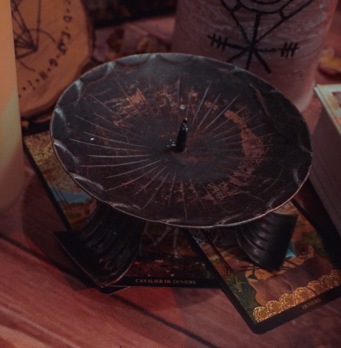 Support pour bougie rituelle